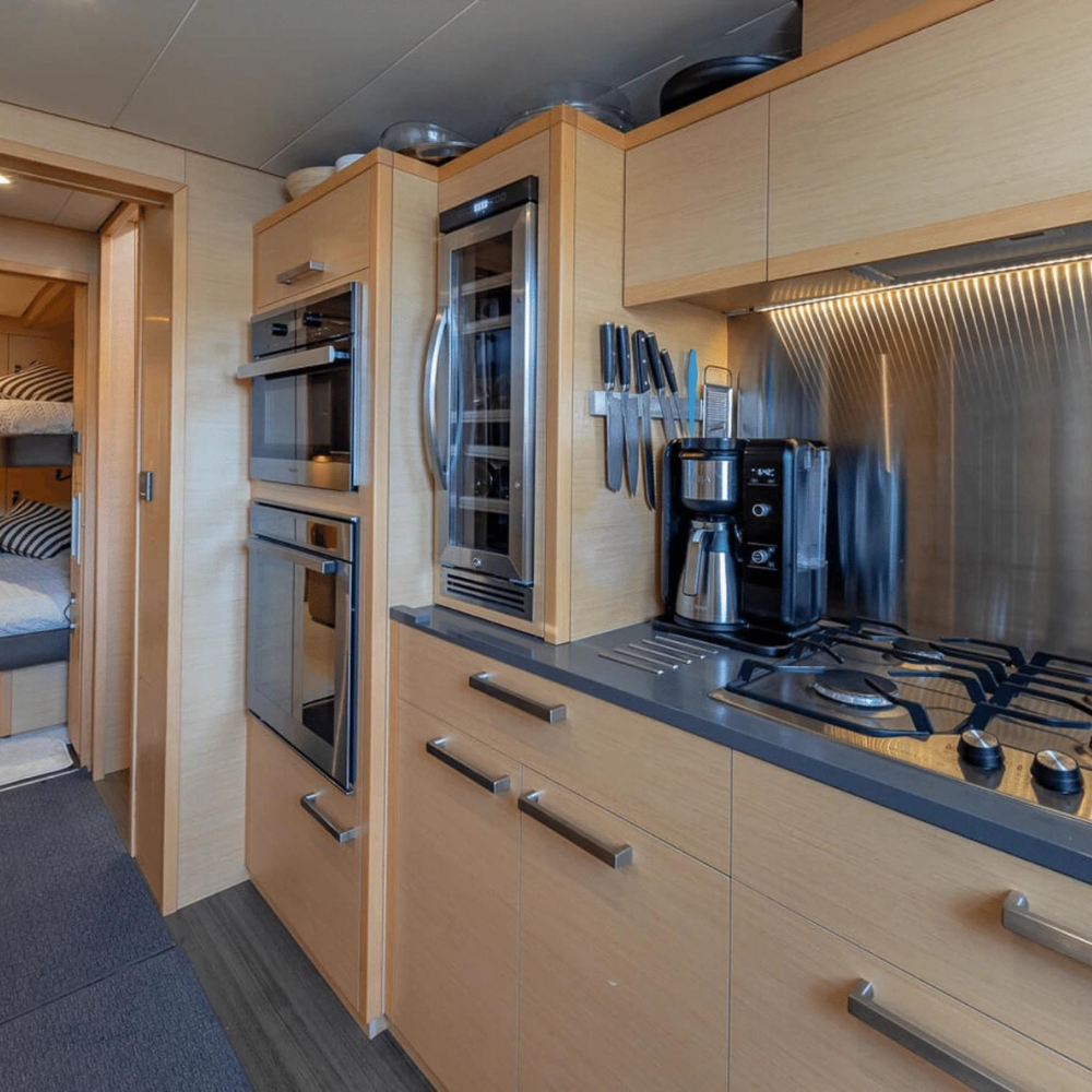 63' Lagoon Power Catamaran - ZEUS XI - Luxury Yachts