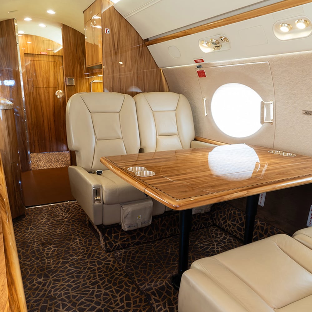 Gulfstream G450 - ZEUS XI - Private Jet
