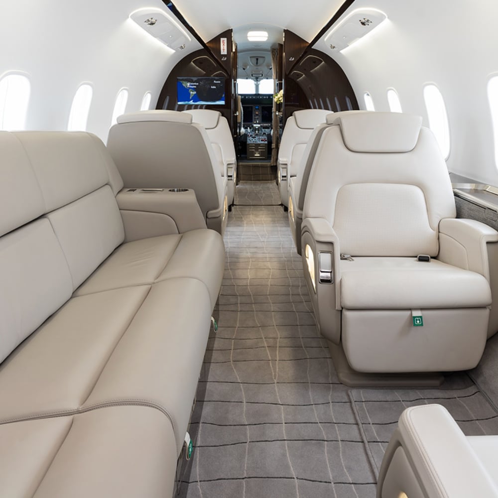 Challenger 350 - ZEUS XI - Private Jet