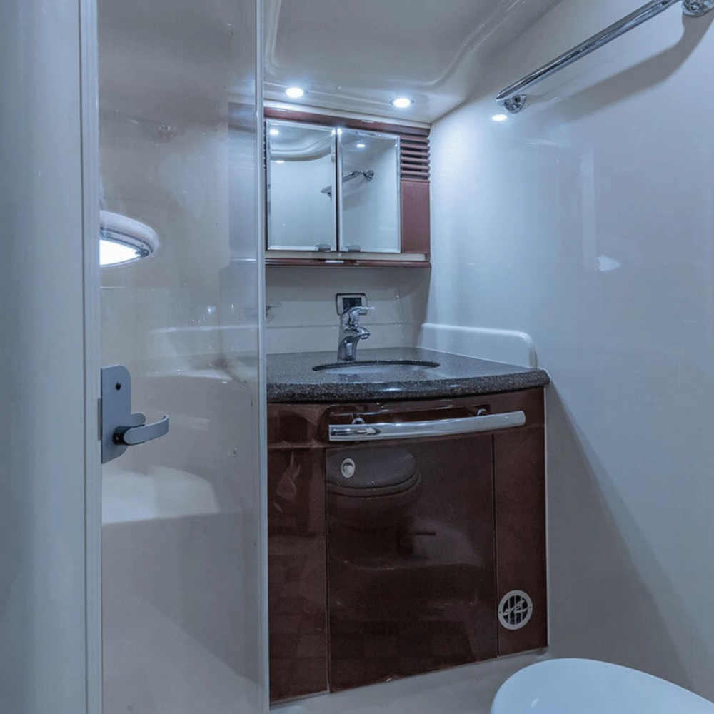 55' Sea Ray Sundancer - ZEUS XI - Luxury Yachts