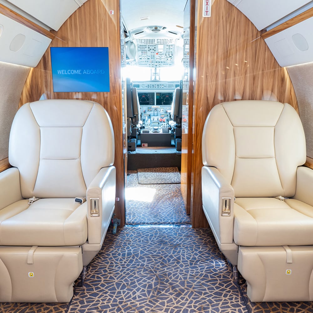 Gulfstream G450 - ZEUS XI - Private Jet
