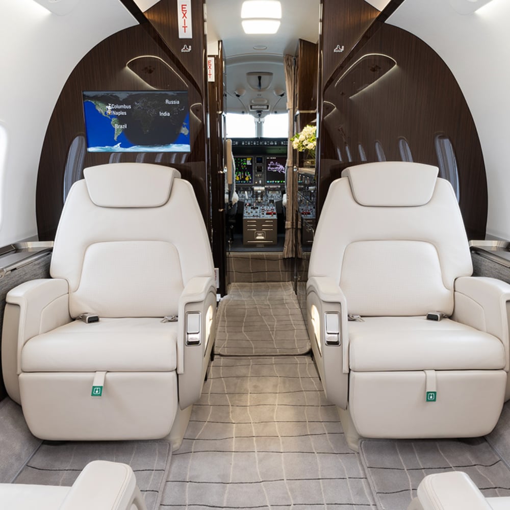 Challenger 350 - ZEUS XI - Private Jet
