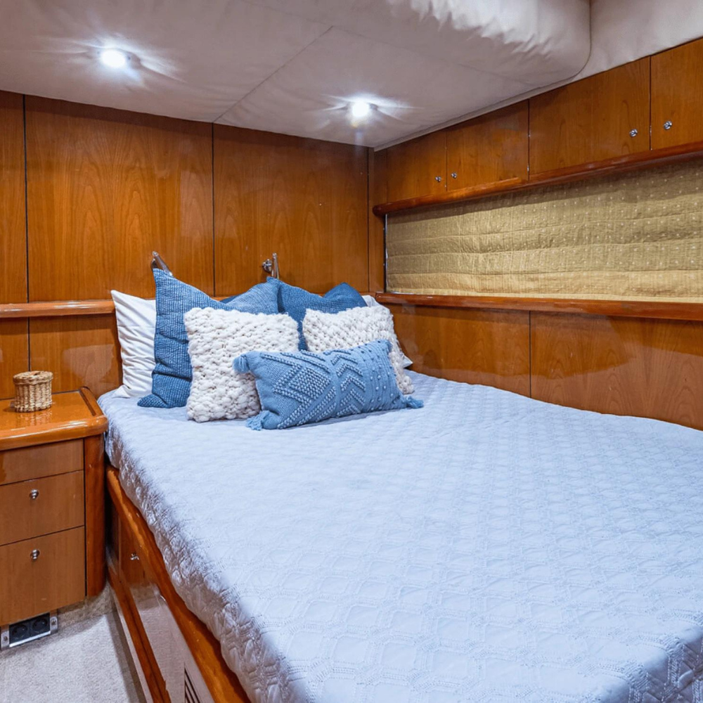 82' Sunseeker Manhattan "J&J" - ZEUS XI - Luxury Yachts