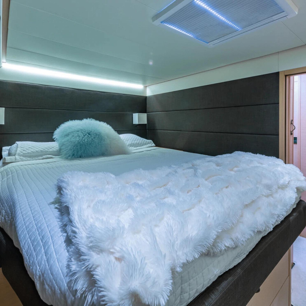 63' Lagoon Power Catamaran - ZEUS XI - Luxury Yachts