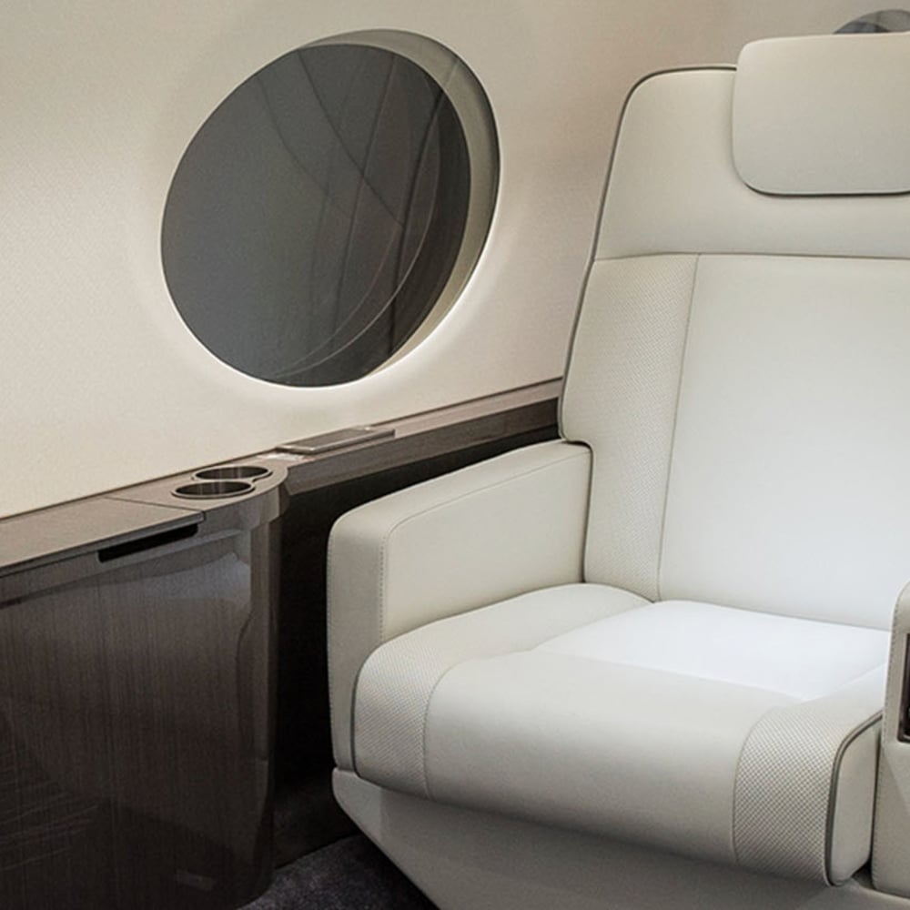 Gulfstream G550 - ZEUS XI - Private Jet