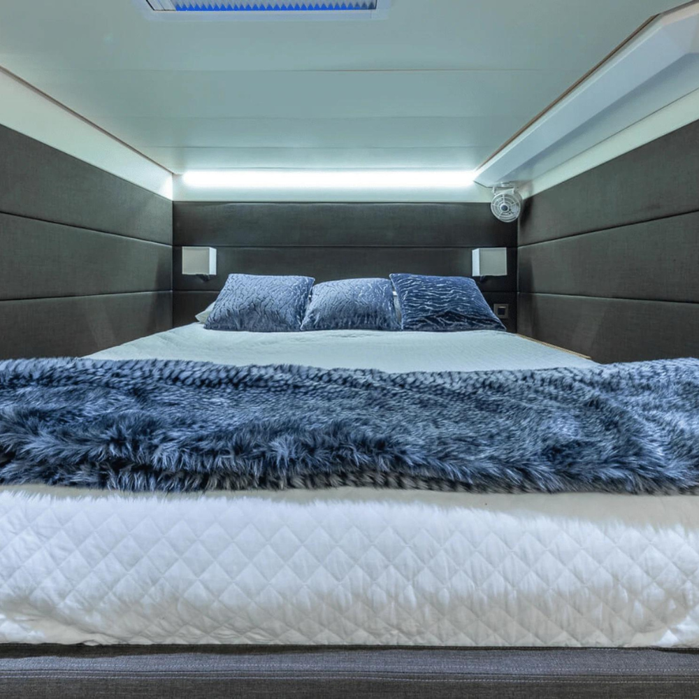 63' Lagoon Power Catamaran - ZEUS XI - Luxury Yachts