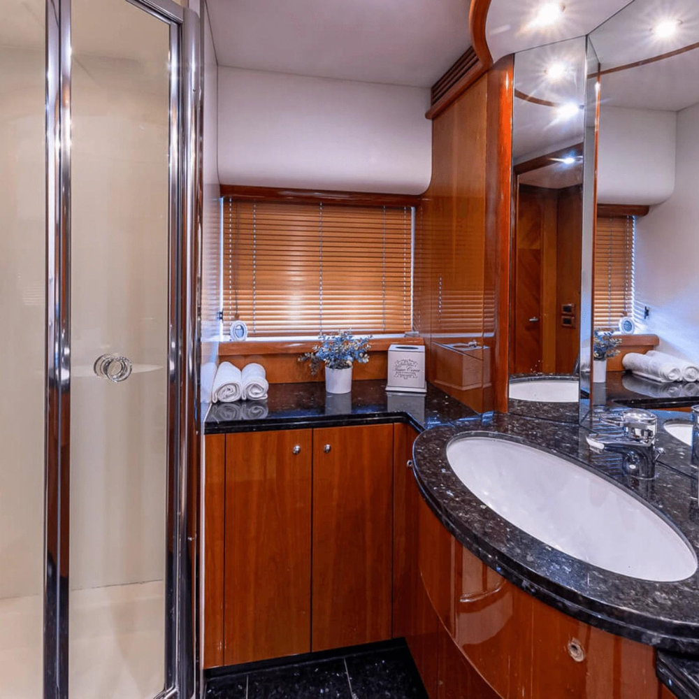 82' Sunseeker Manhattan "J&J" - ZEUS XI - Luxury Yachts