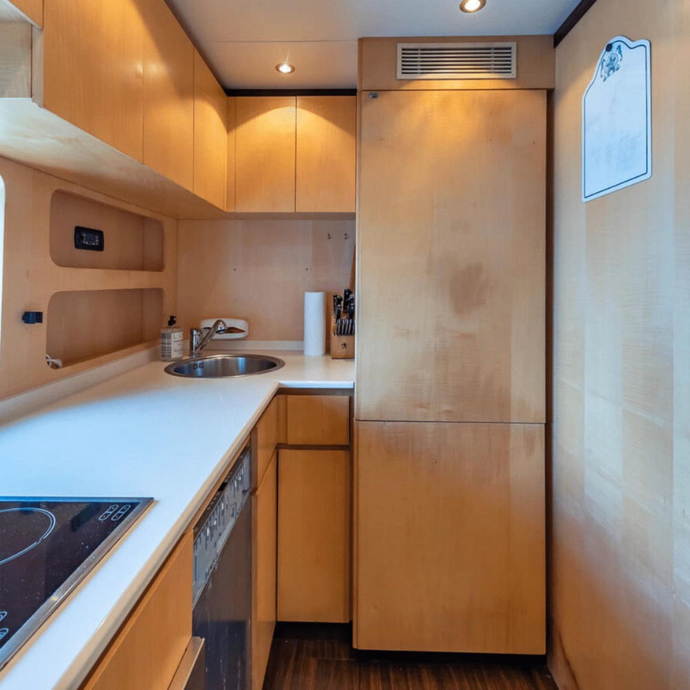 72' Mangusta "M3" - ZEUS XI - Luxury Yachts
