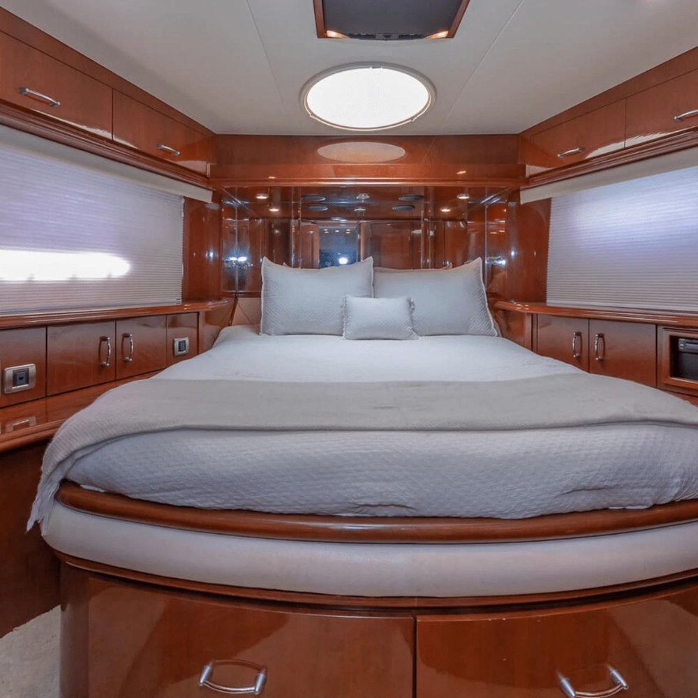 63' Marquis "Quez" - ZEUS XI - Luxury Yachts