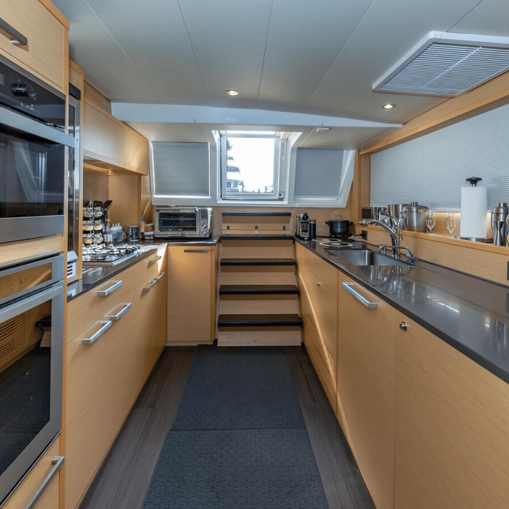 63' Lagoon Power Catamaran - ZEUS XI - Luxury Yachts