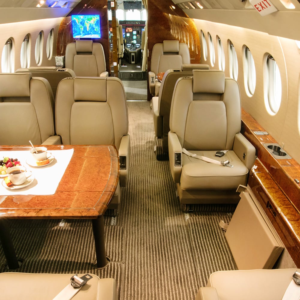 Falcon 2000 - ZEUS XI - Private Jet